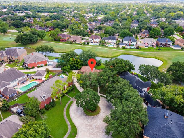 2207 Southern Hills Drive, League City, TX 77573