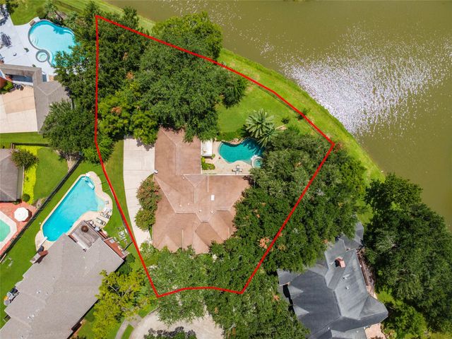 2207 Southern Hills Drive, League City, TX 77573