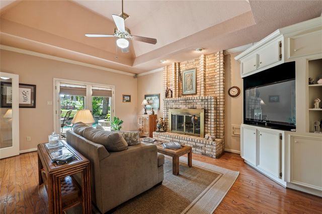 2207 Southern Hills Drive, League City, TX 77573