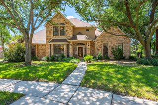 2207 Southern Hills Drive, League City, TX 77573