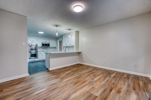8936 ROWLEY CV, Cordova, TN 38016