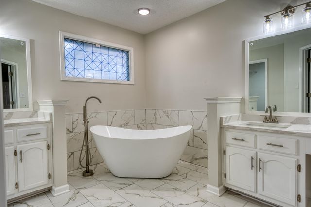 8936 ROWLEY CV, Cordova, TN 38016