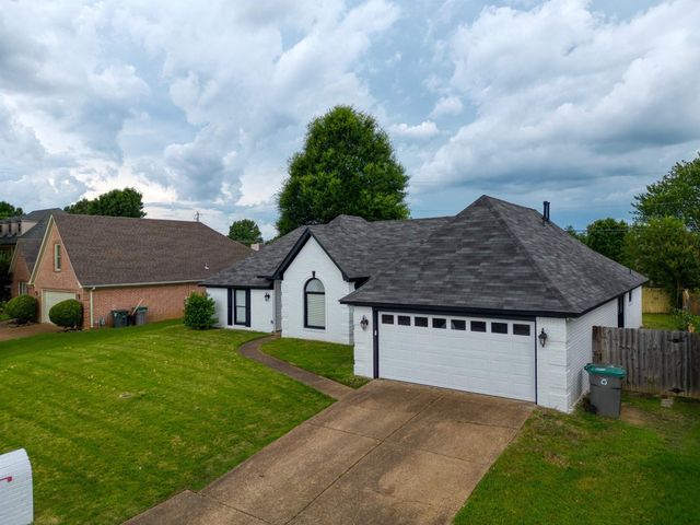 8936 ROWLEY CV, Cordova, TN 38016