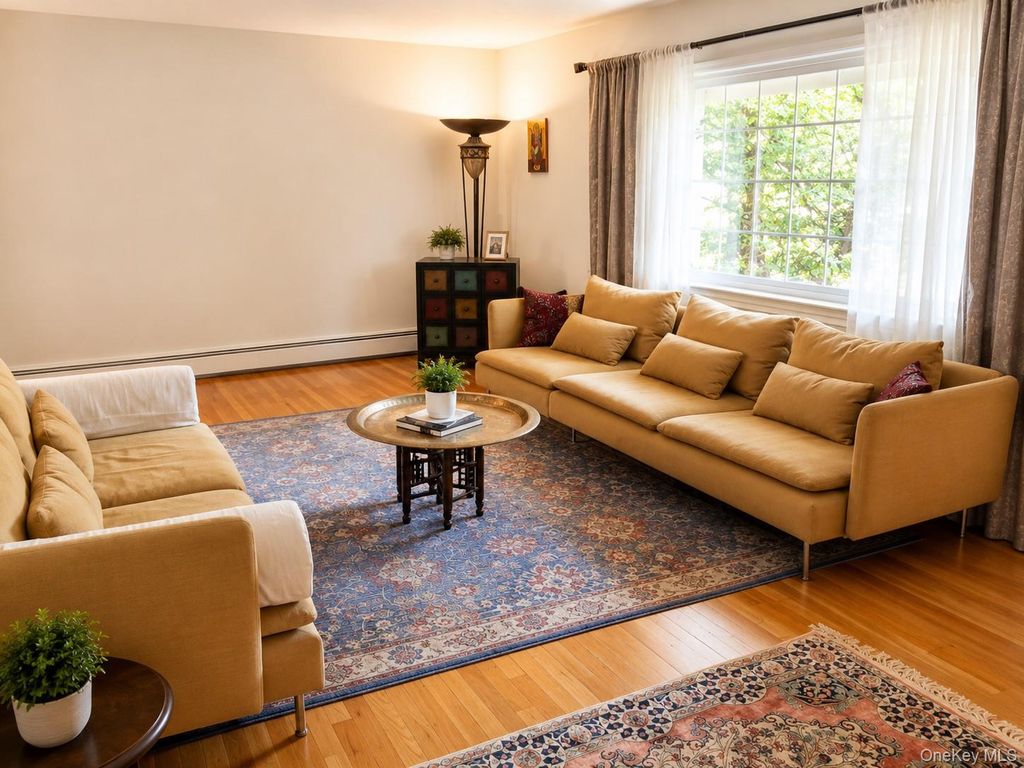 6 Strathmore Drive, New City, NY 10956 — photo 4
