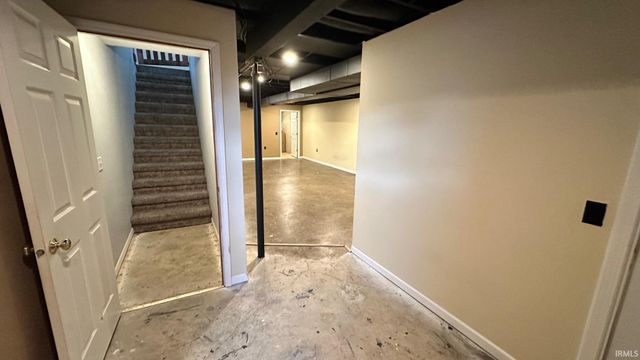 1312 Red Oak Drive, Goshen, IN 46526