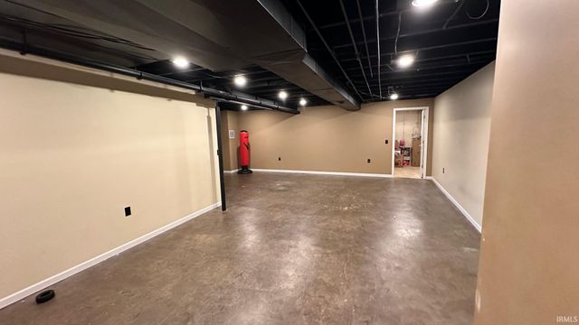 1312 Red Oak Drive, Goshen, IN 46526