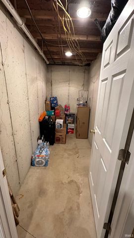 1312 Red Oak Drive, Goshen, IN 46526