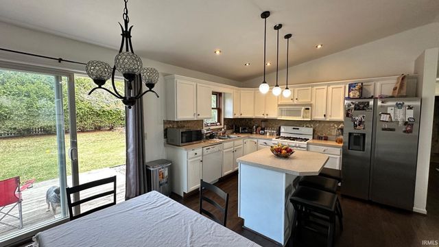 1312 Red Oak Drive, Goshen, IN 46526