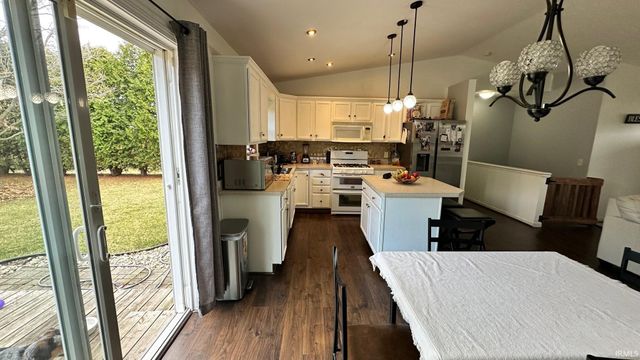 1312 Red Oak Drive, Goshen, IN 46526