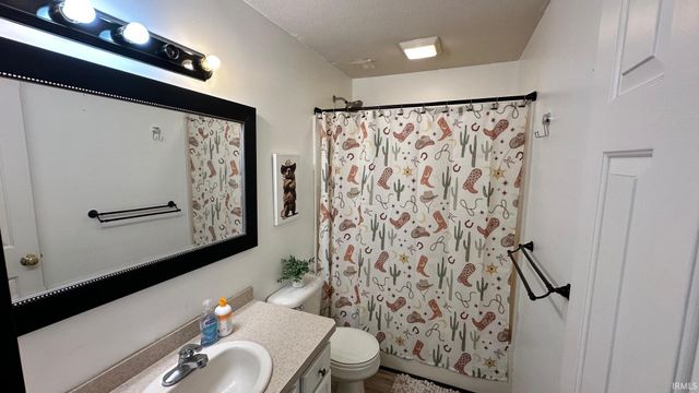 1312 Red Oak Drive, Goshen, IN 46526