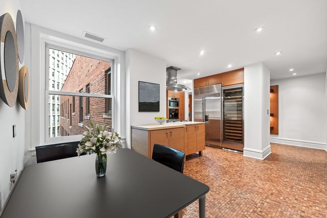 2600 N Lakeview Avenue 9B, Chicago, IL 60614