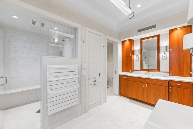 2600 N Lakeview Avenue 9B, Chicago, IL 60614