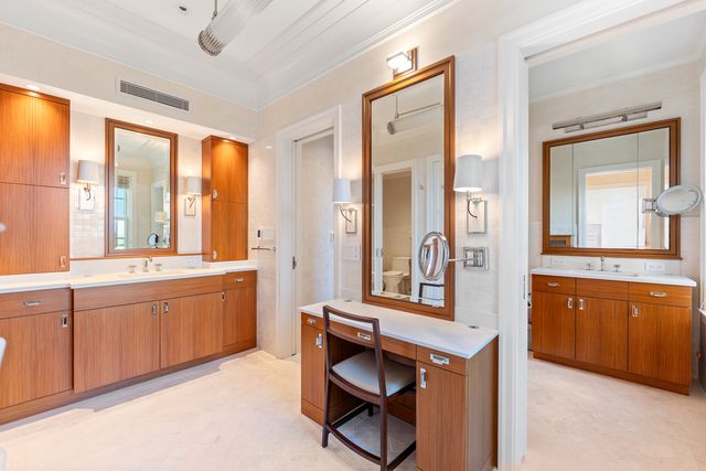 2600 N Lakeview Avenue 9B, Chicago, IL 60614