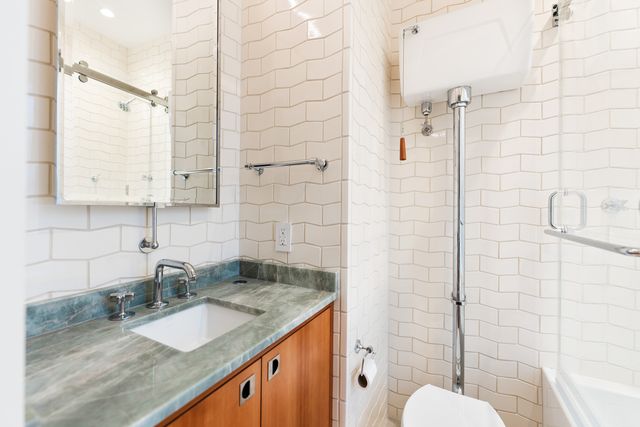 2600 N Lakeview Avenue 9B, Chicago, IL 60614