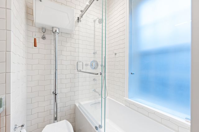 2600 N Lakeview Avenue 9B, Chicago, IL 60614