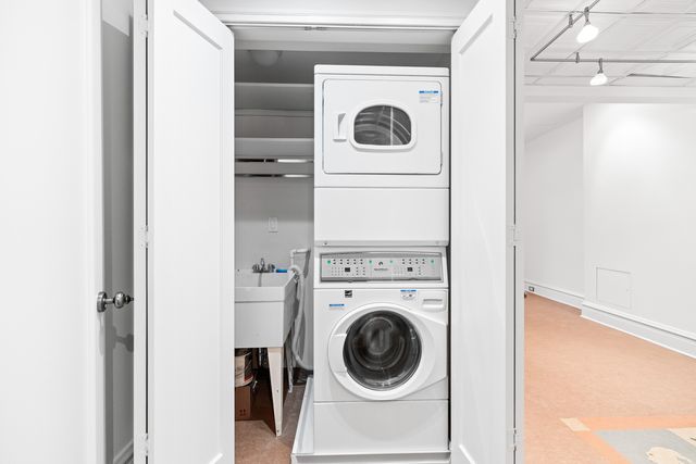 2600 N Lakeview Avenue 9B, Chicago, IL 60614