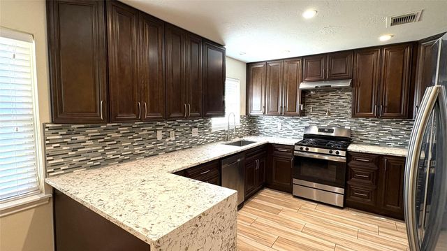 13631 Greenway Drive, Sugar Land, TX 77498