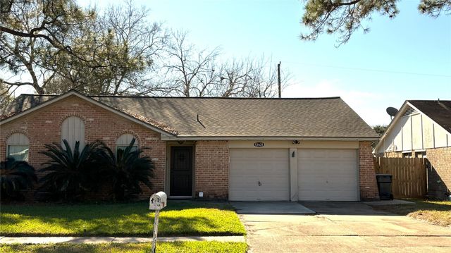 13631 Greenway Drive, Sugar Land, TX 77498