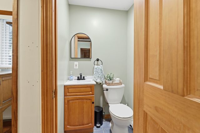 9 Rust St, Lynn, MA 01902