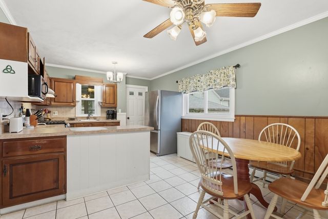 9 Rust St, Lynn, MA 01902