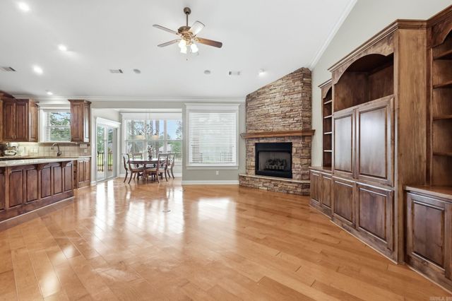 14 Asombroso Lane, Hot Springs Village, AR 71909