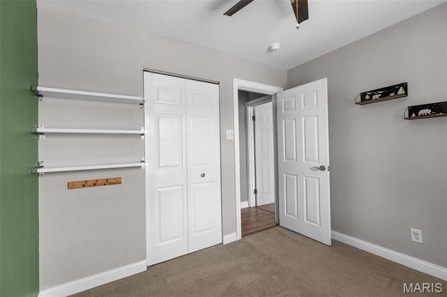 669 Green Hedge Drive, Fenton, MO 63026