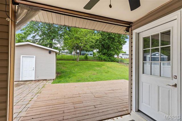 669 Green Hedge Drive, Fenton, MO 63026