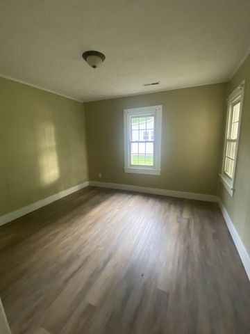 504 General St, E, Tullahoma, TN 37388