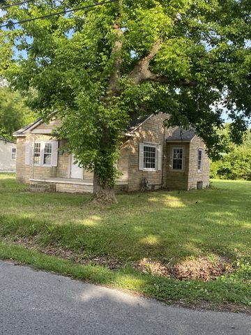 504 General St, E, Tullahoma, TN 37388