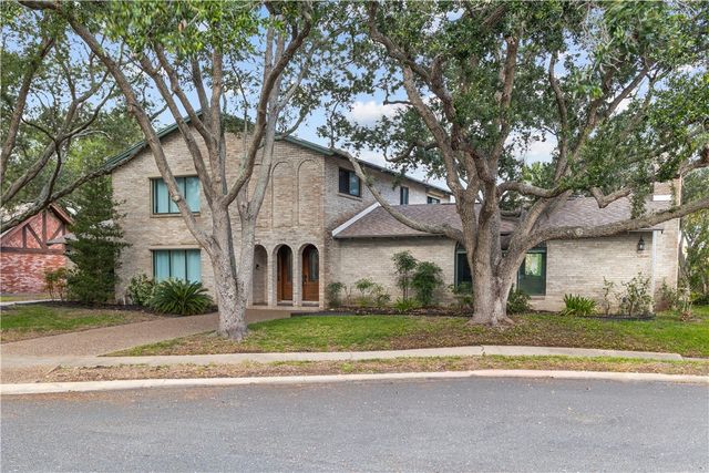 1010 Karnak Dr, Corpus Christi, TX 78412