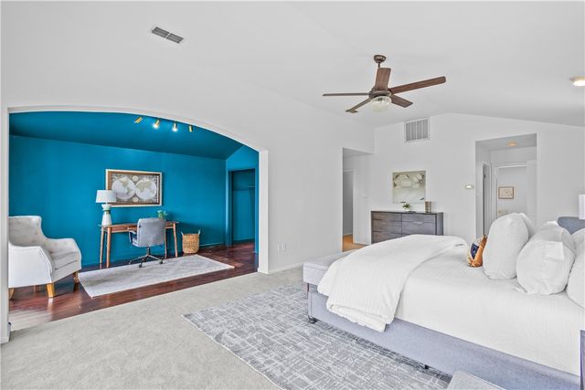 1010 Karnak Dr, Corpus Christi, TX 78412