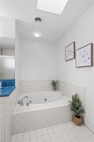 1010 Karnak Dr, Corpus Christi, TX 78412