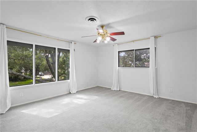 1010 Karnak Dr, Corpus Christi, TX 78412