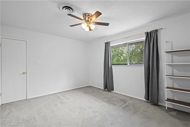 1010 Karnak Dr, Corpus Christi, TX 78412