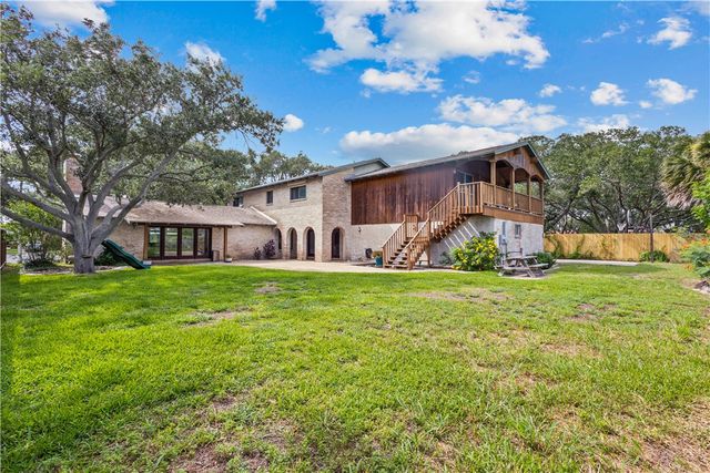 1010 Karnak Dr, Corpus Christi, TX 78412