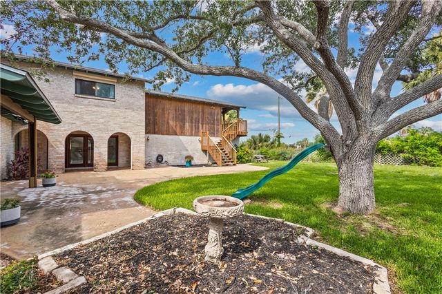 1010 Karnak Dr, Corpus Christi, TX 78412