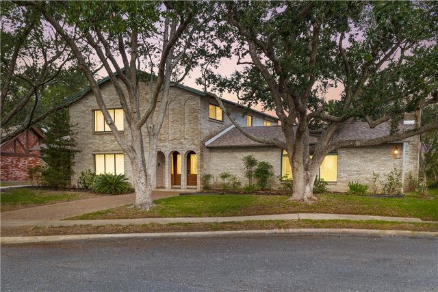 1010 Karnak Dr, Corpus Christi, TX 78412