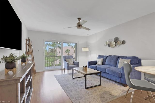 170 Turtle Lake CT 309, Naples, FL 34105