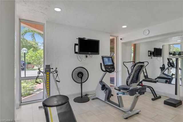 170 Turtle Lake CT 309, Naples, FL 34105