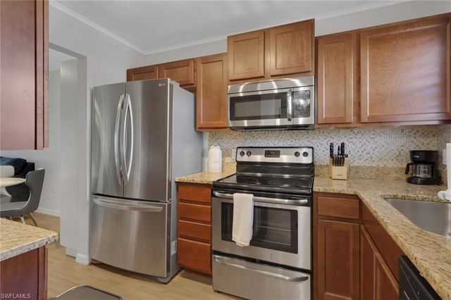 170 Turtle Lake CT 309, Naples, FL 34105