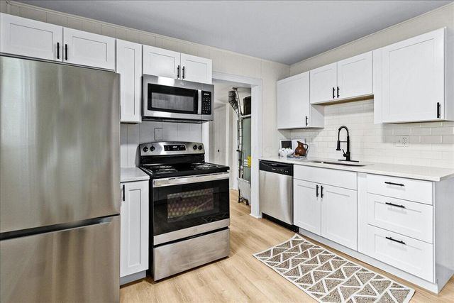 2961 E 11th Avenue, Columbus, OH 43219