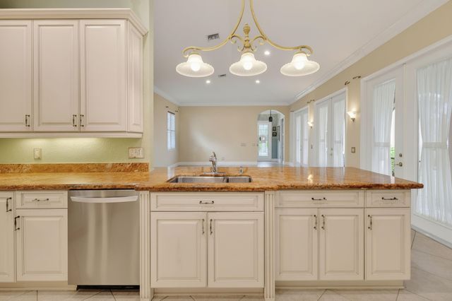 152 Santiago Drive, Jupiter, FL 33458