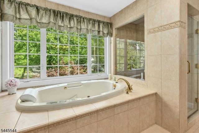 1003 Charles St, Mountainside Boro, NJ 07092