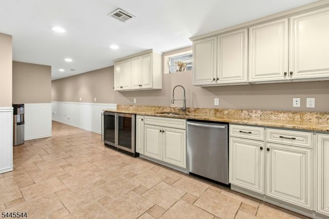 1003 Charles St, Mountainside Boro, NJ 07092