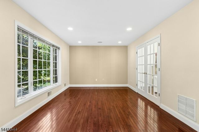 1003 Charles St, Mountainside Boro, NJ 07092