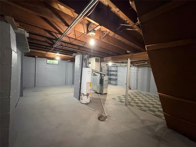 918 W 36TH Street, Erie, PA 16508