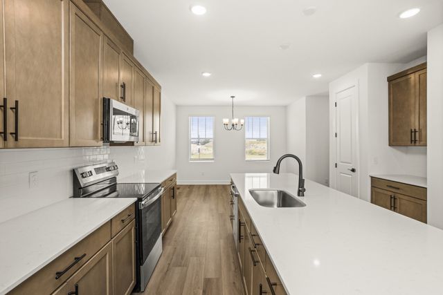 154 Barton Village Boulevard, Lebanon, TN 37090