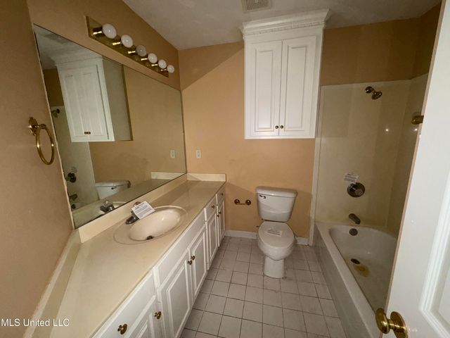 132 Meade Lane, Pearl, MS 39208