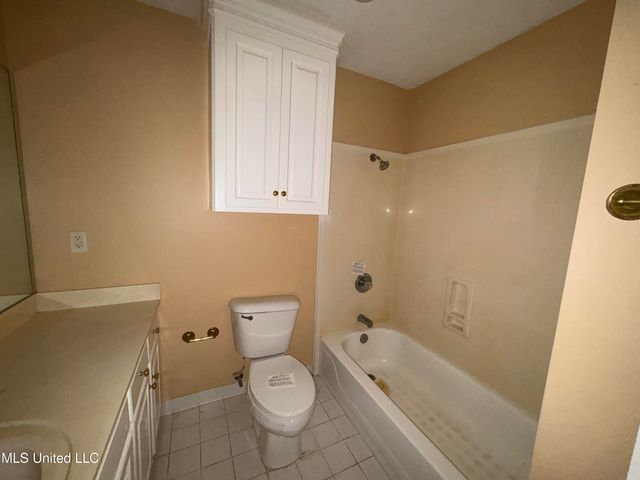 132 Meade Lane, Pearl, MS 39208