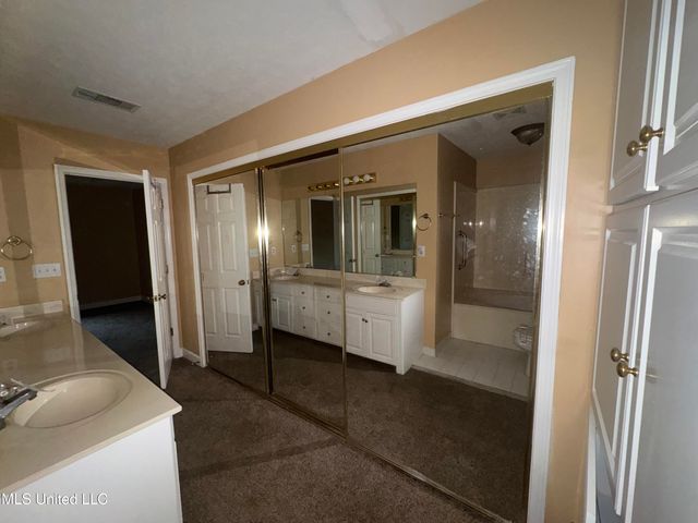 132 Meade Lane, Pearl, MS 39208